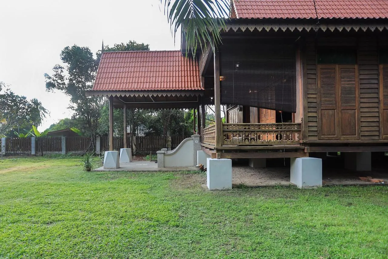 Hotel Oyo Home 90256 Rb Beach Homestay Malacca