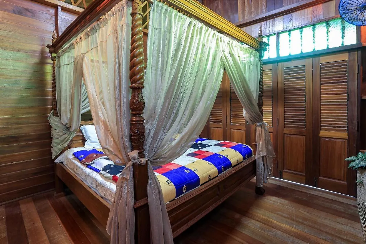 Oyo Home 90256 Rb Beach Homestay Malacca 2*,