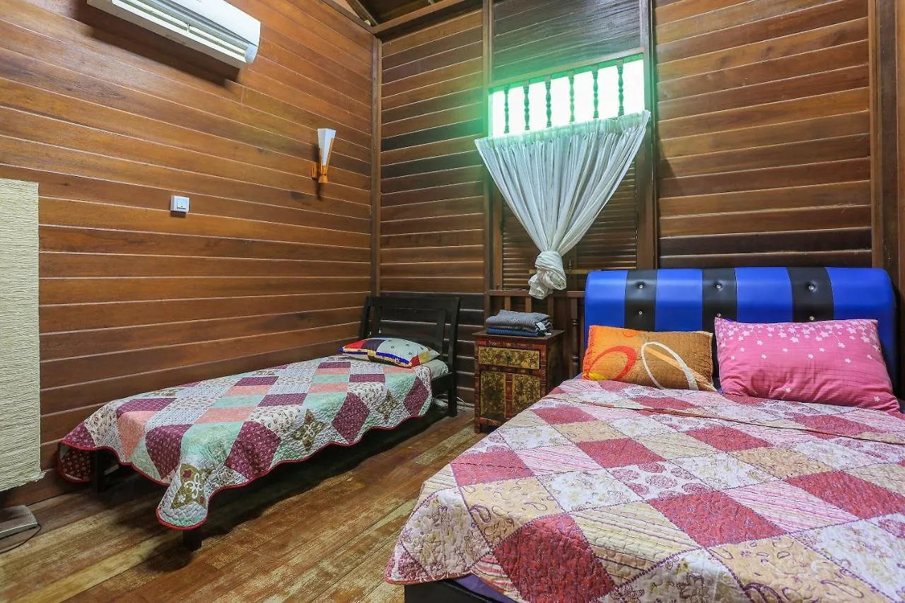 Oyo Home 90256 Rb Beach Homestay Malacca